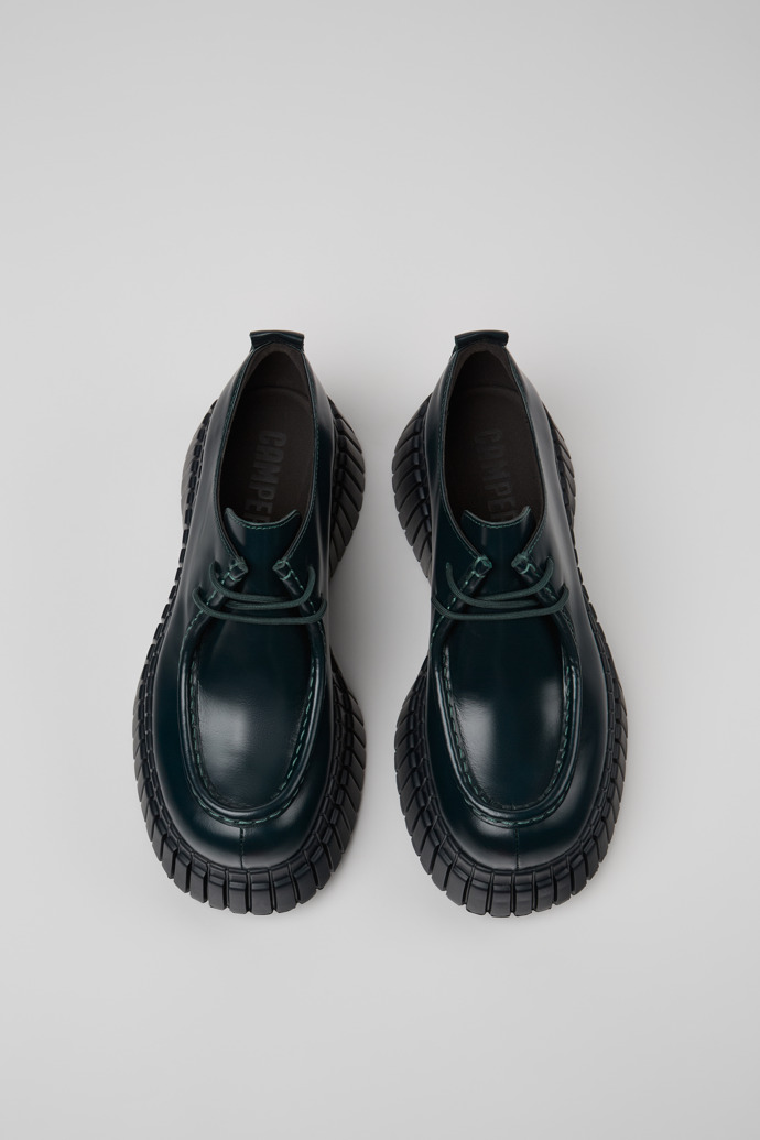 Camper BCN - Zapatos verdes de piel para mujer.