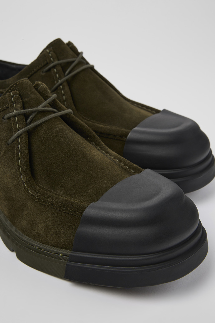 Camper Junction - Zapato Wallabee de nobuk verde para hombre.