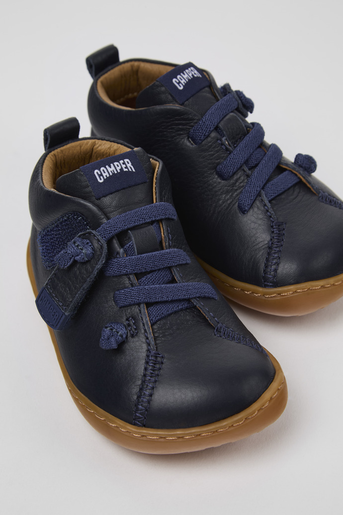 Camper Peu - Botines azules de piel para niño.