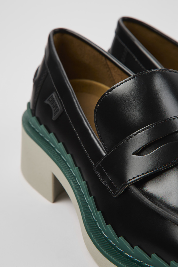 Camper Taylor - Mocasín de piel negro para mujer