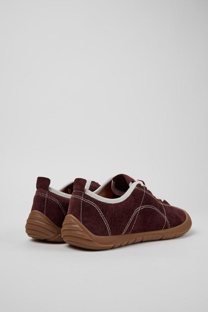 Camper Peu Path - Zapatilla de mujer de nobuk color vino.