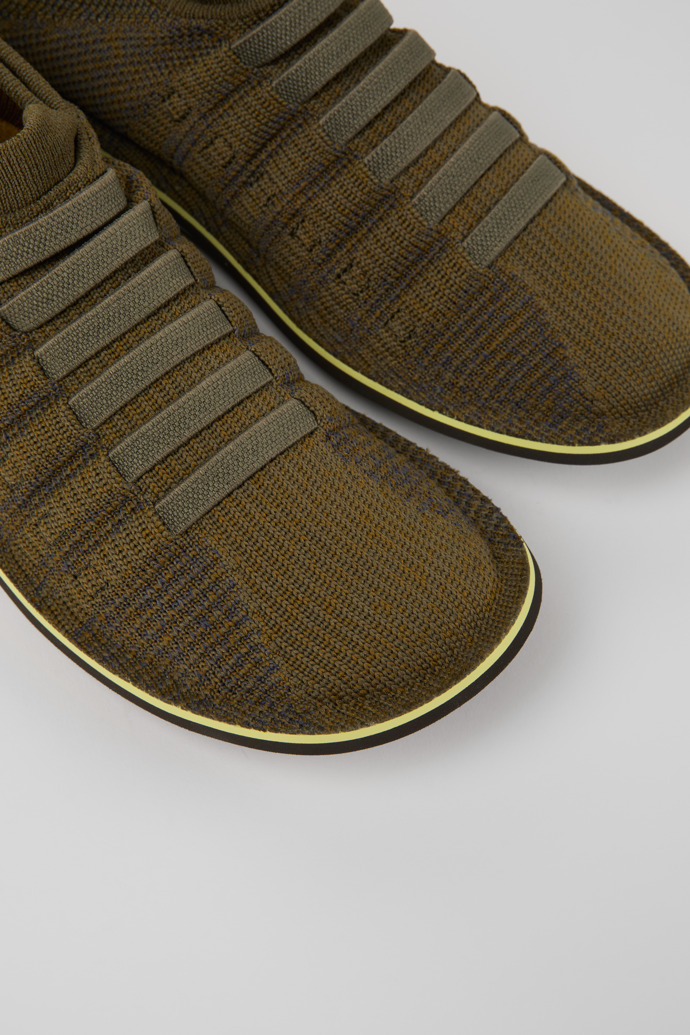 Camper Beetle - Zapato multicolor para hombre de punto de PET reciclado.