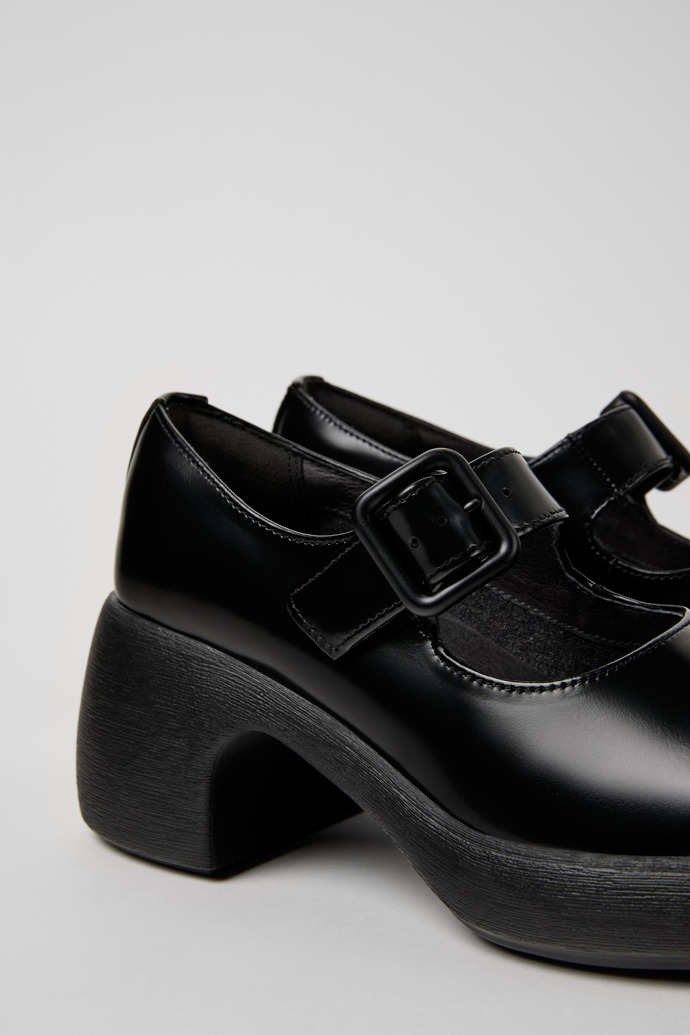 Camper Thelma II - Mocasines de piel negros para mujer.