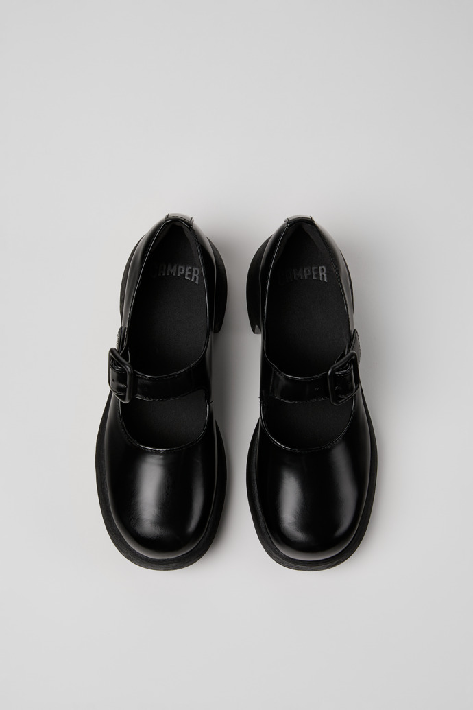 Camper Thelma II - Mocasines de piel negros para mujer.