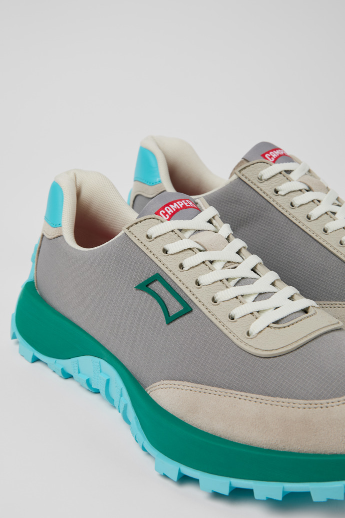 Camper Drift Trail VIBRAM - Zapatillas multicolores para hombre de PET reciclado y piel nobuk.