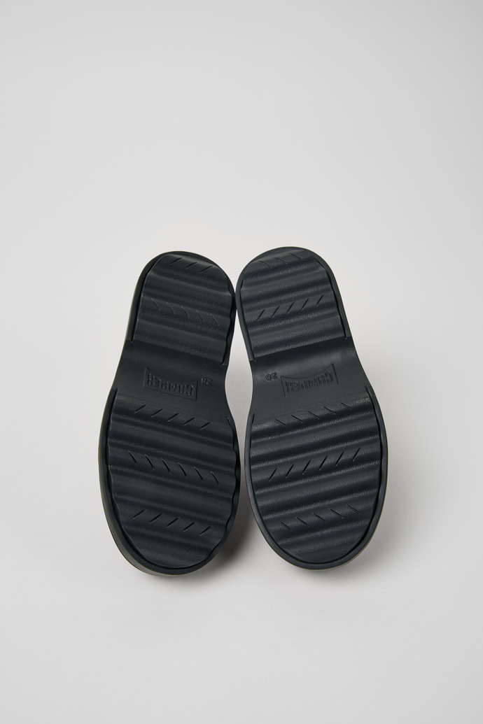 Camper Norte - Zapato de piel negro para niño.