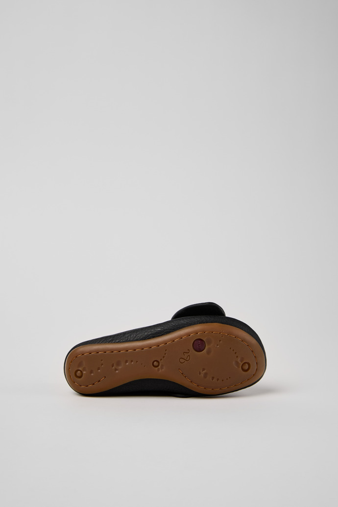 Camper Right Nina - Bailarinas negras de piel para niños.