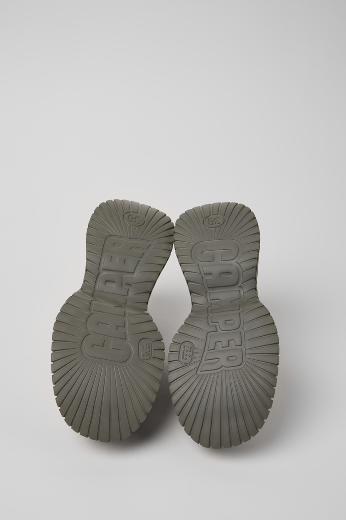 Camper Pix BCN - Zapato de piel gris para mujer.