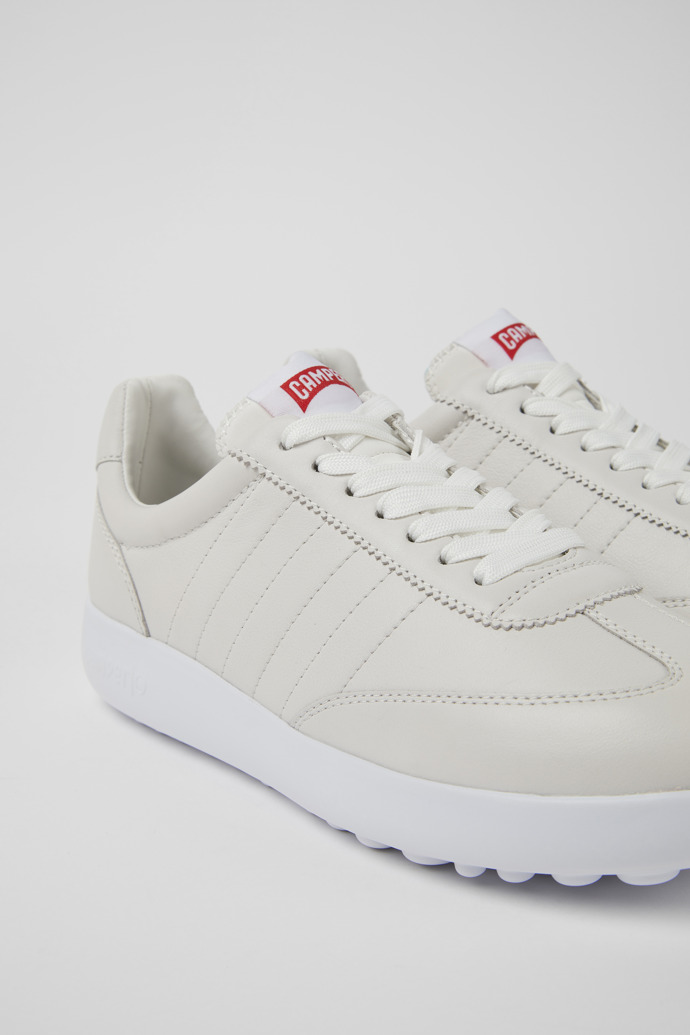 Camper Pelotas XLF - Zapatillas blancas para mujer de piel y textil.