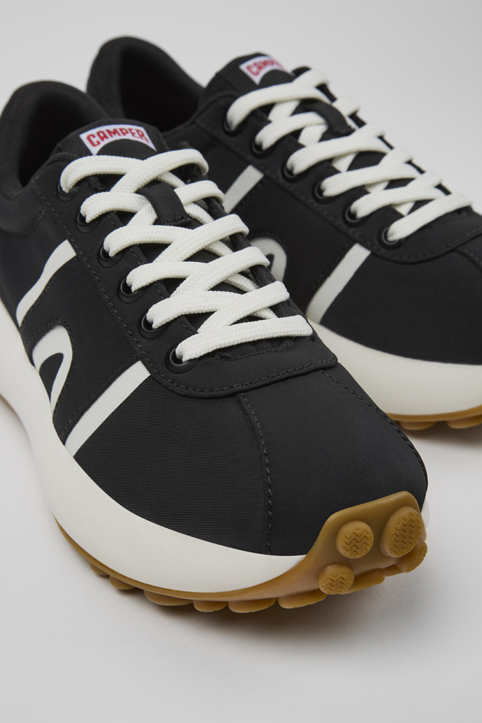 Camper Pelotas Athens - Zapatilla textil multicolor sin costuras para mujer.