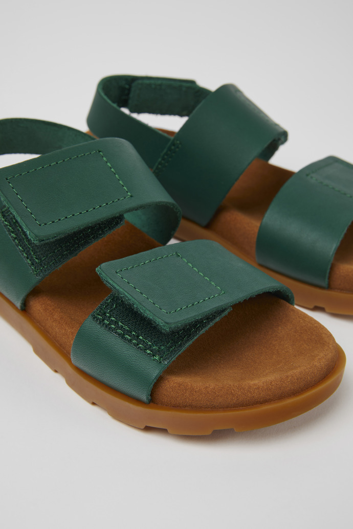 Camper Brutus Sandal - Sandalia verde de piel para niños.