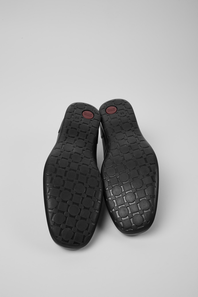 Camper Mauro - Mocasines negros de piel para hombre.