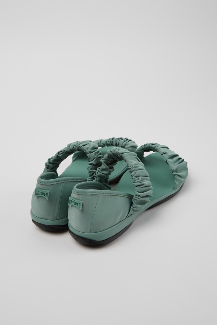 Camper Right - Sandalias verdes de PET reciclado y piel para mujer.