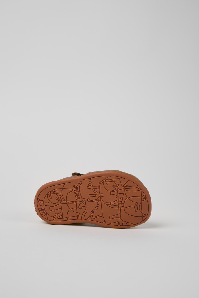 Camper Bicho - Sandalias marrones de piel para niños.