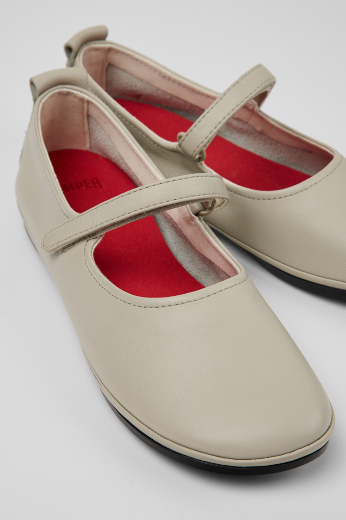 Camper Right Nina - Zapatos de piel gris para mujer.