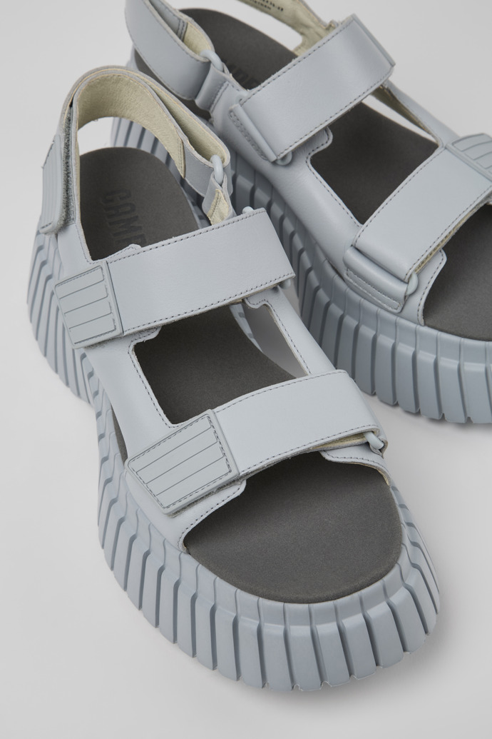 Camper BCN - Gris Sandalias de piel con doble tira para mujer