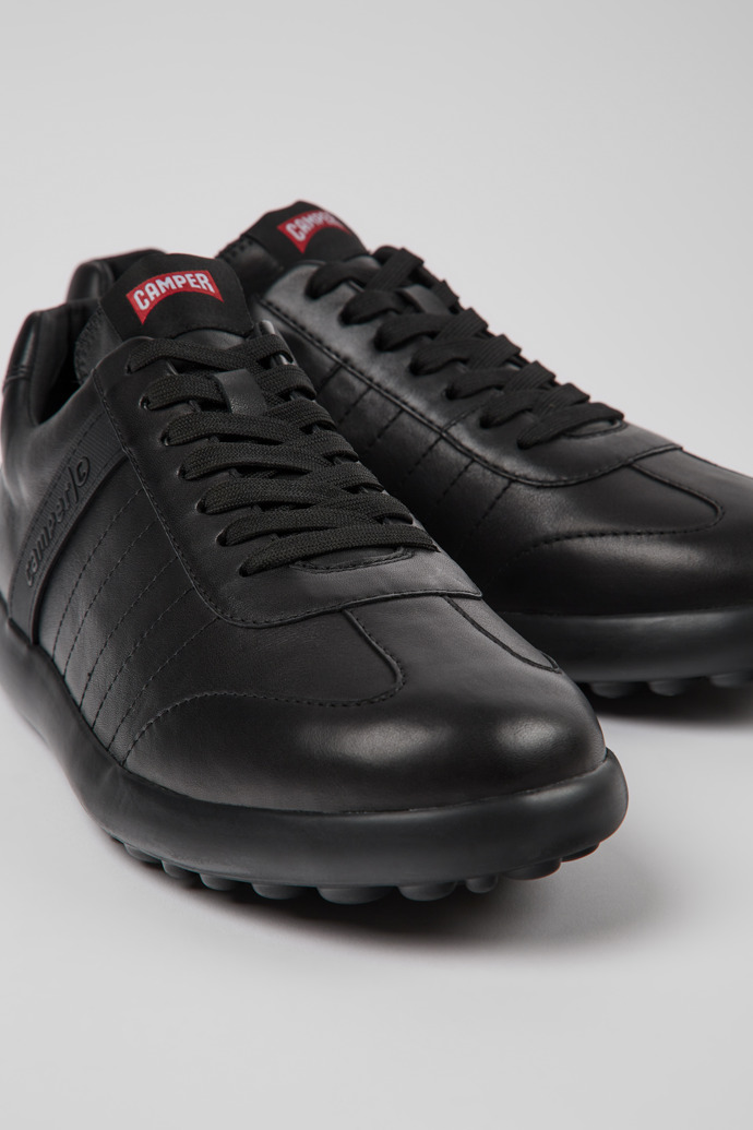 Camper Pelotas XLF - Zapatilla negra de piel para hombre.