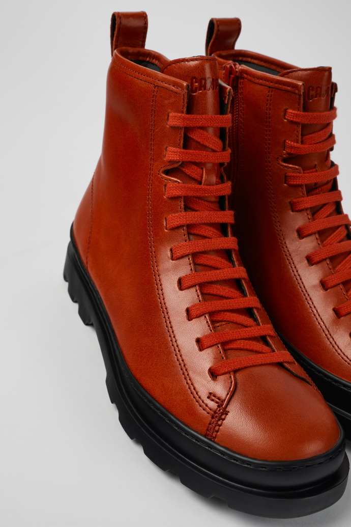 Camper Brutus - Botas rojas de piel con cordones para mujer.