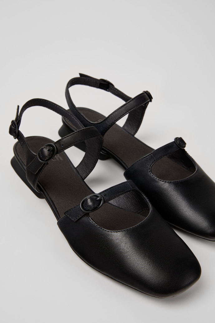 Camper Casi Myra - Zapatos de piel negros semiabiertos para mujer