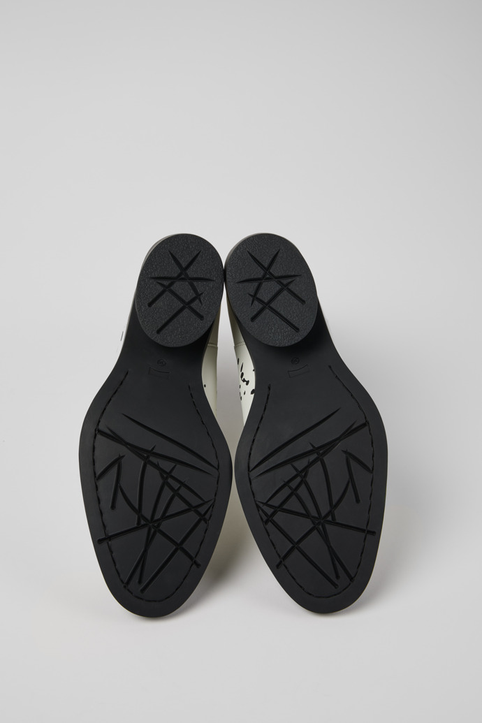 Camper Bonnie - Botines blancos y negros de piel para mujer.