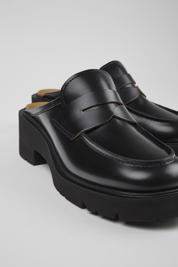 Camper Milah - Zuecos negros de piel para mujer