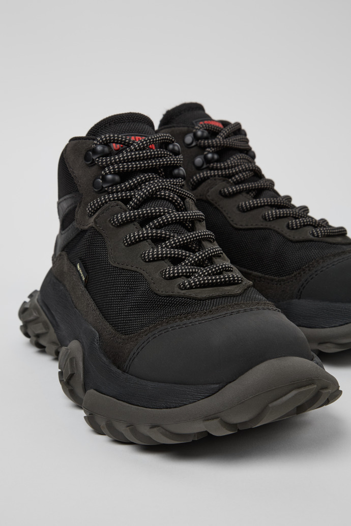 Camper Karst Trek - GORE-TEX - Botines negros y grises de tela y piel nobuk para mujer.