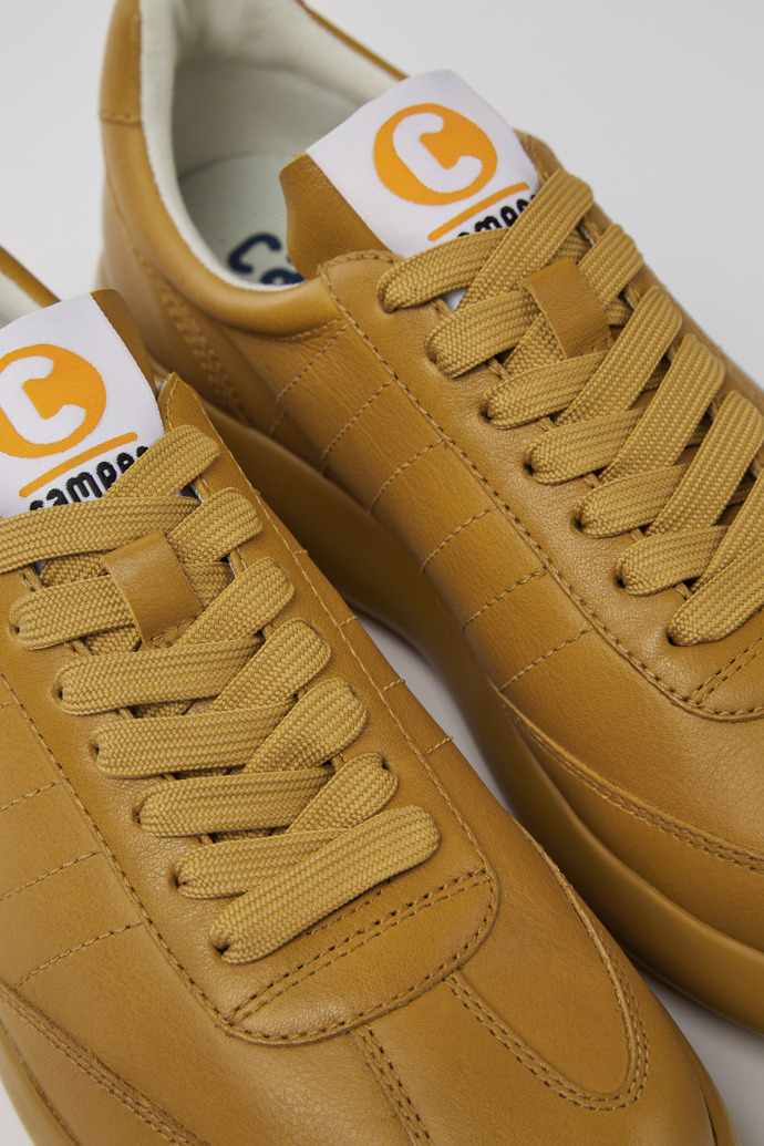 Camper Pelotas XLite - Zapatillas de piel marrón para mujer