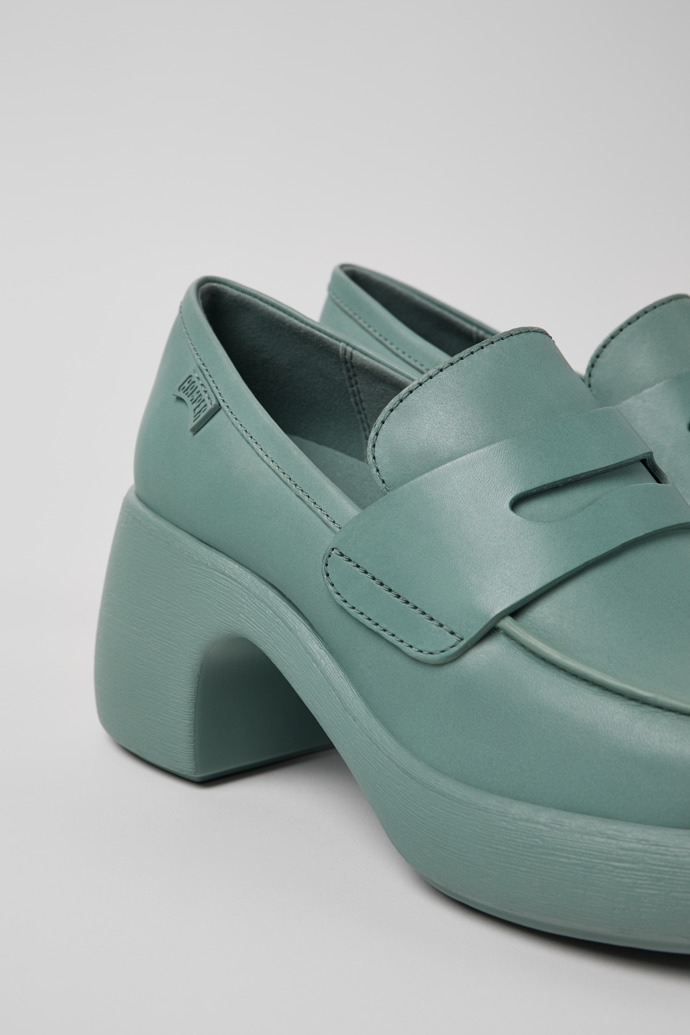 Camper Thelma - Bailarinas/mocasines verdes de piel para mujer.