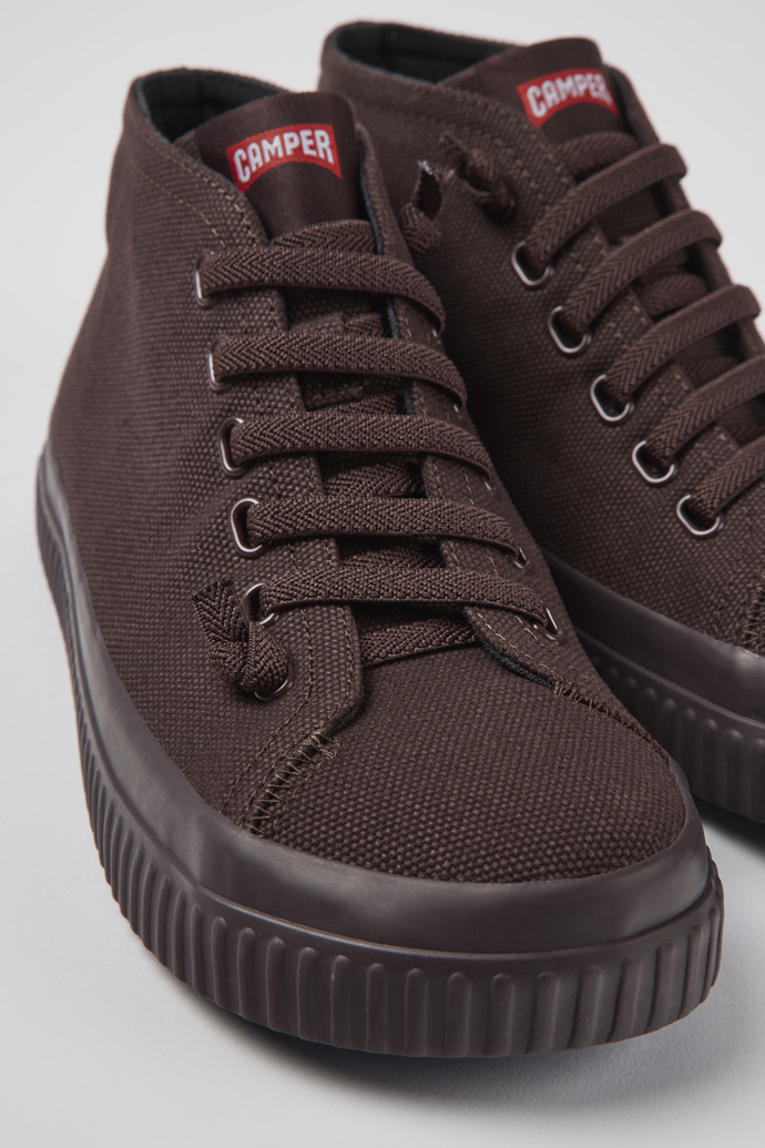 Camper Peu Roda - Botas de tela color vino para mujer.