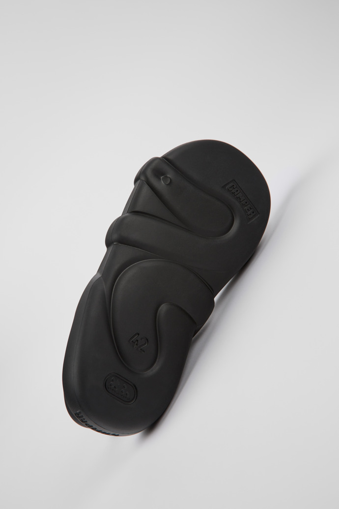 Camper Kobarah Flat Wide - Sandalias negras EXTRALIGHT para hombre.