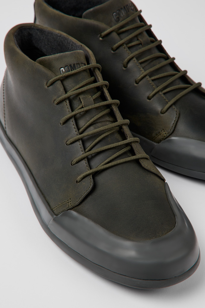 Camper Chasis - Botines de piel verde oscuro para hombre
