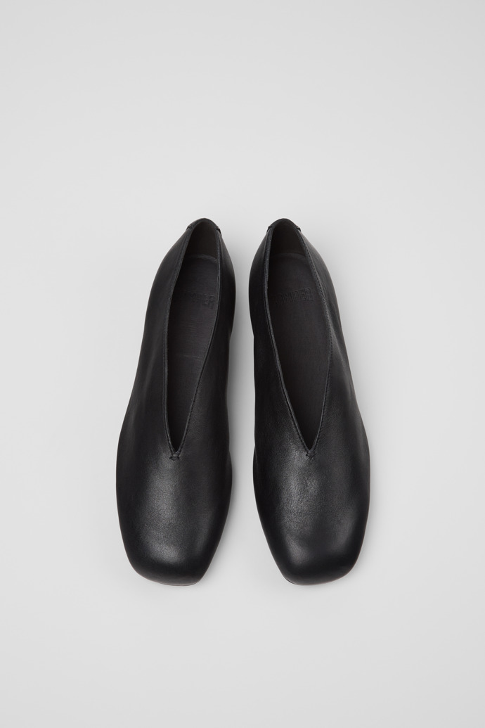 Camper Casi Myra - Zapato de piel negro para mujer.