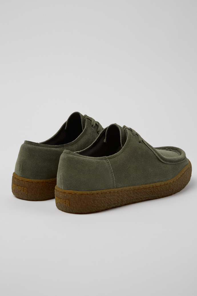 Camper Peu Terreno - Zapato de piel nobuk verde para hombre.