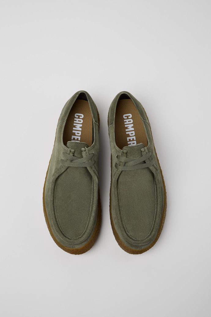 Camper Peu Terreno - Zapato de piel nobuk verde para hombre.