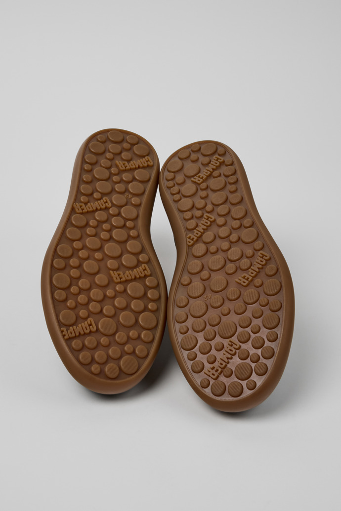 Camper Pelotas Soller - Zapatilla verde para hombre fabricada con piel nobuk.