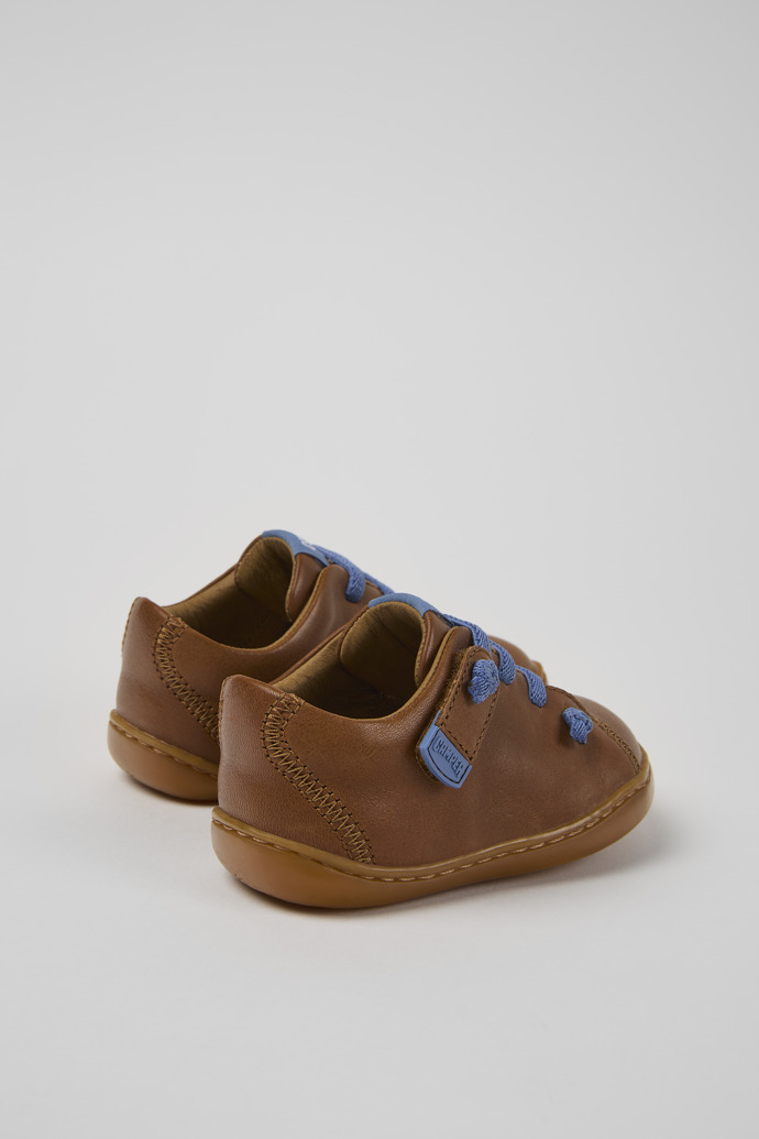 Camper Peu - Zapato infantil de piel marrón.