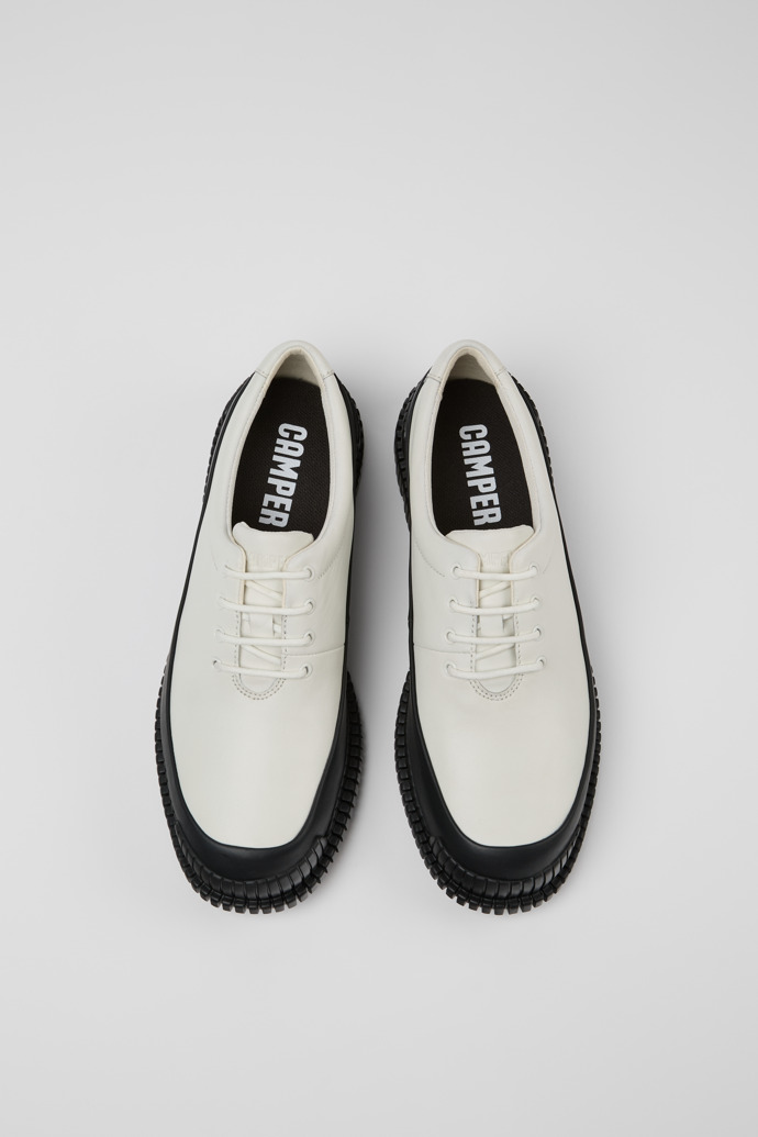 Camper Pix - Zapato de cordones de piel blanca y negra para mujer.