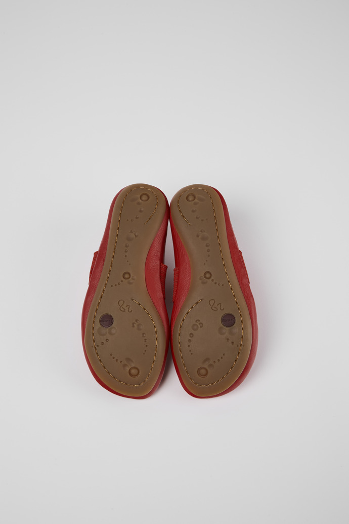 Camper Right - Bailarina de piel roja para niño.