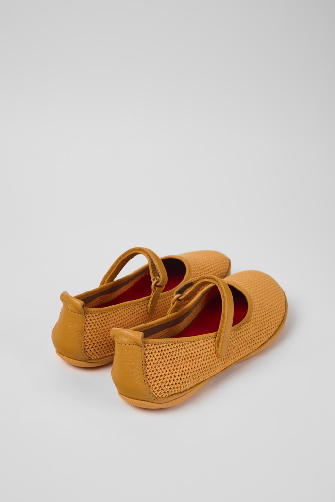 Camper Right - Bailarinas naranjas de tela/piel para mujer.