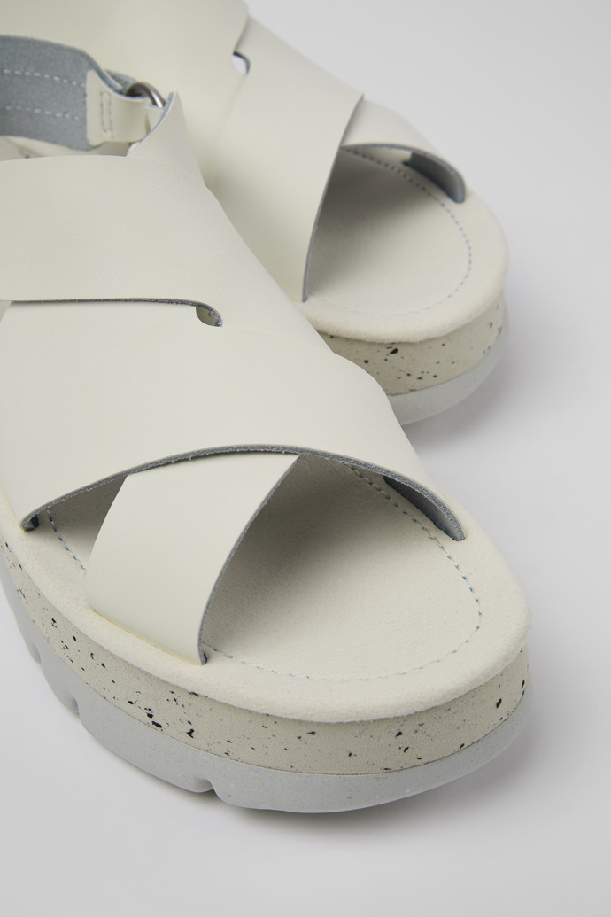 Camper Oruga Up - Sandalias blancas de piel para mujer