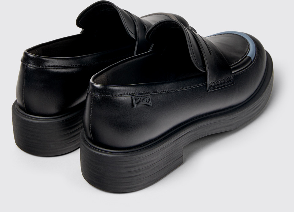 Camper Twins - Mocasín negro de piel para mujer