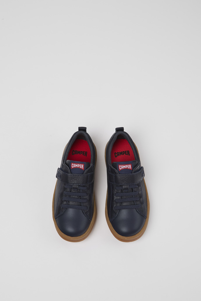 Camper Runner - Zapatillas azules para niño de piel y textil.