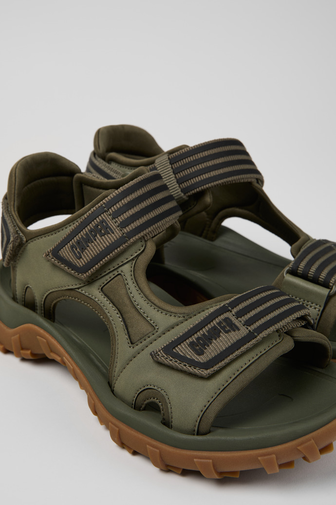 Camper Drift Trail Sandal - Sandalias verdes para hombre fabricadas con PET y piel reciclados.