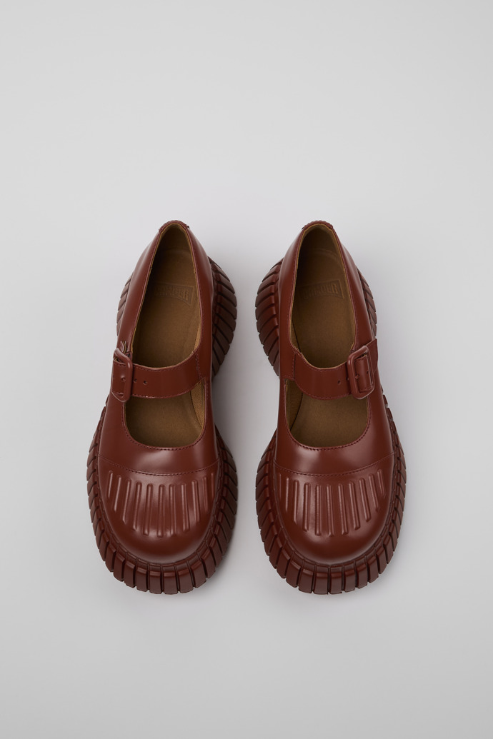 Camper BCN - Zapatos de mujer de piel color rojo.