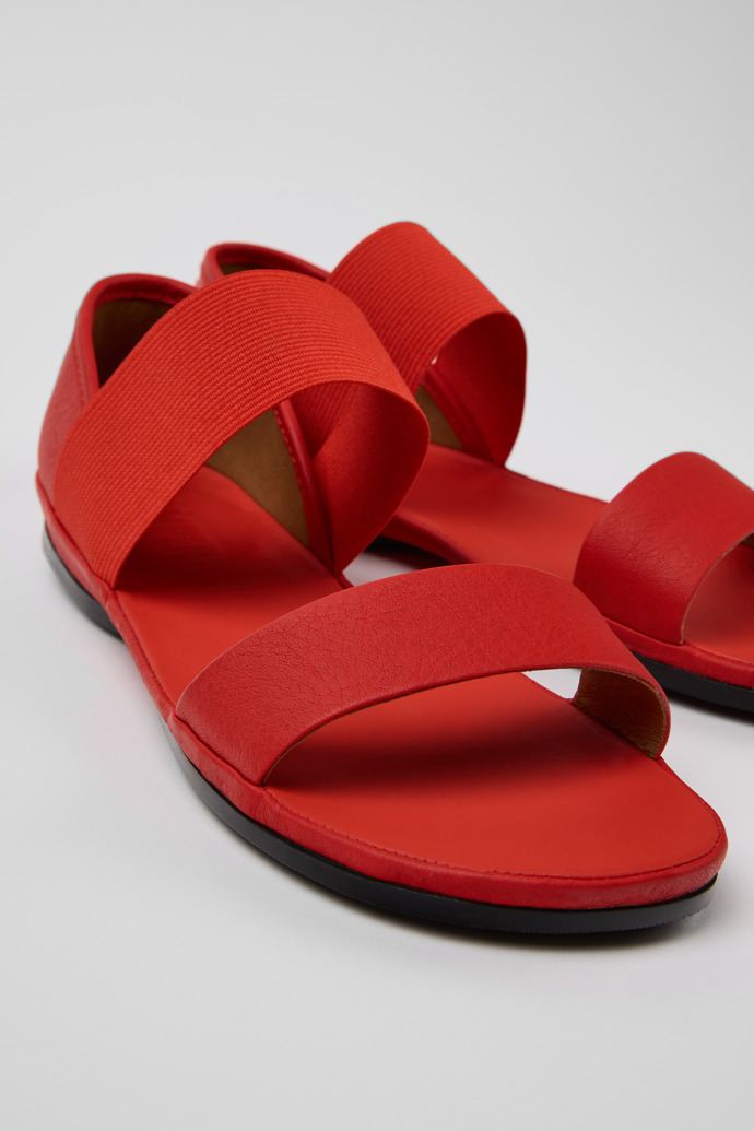 Camper Right - Sandalias de piel roja para mujer.