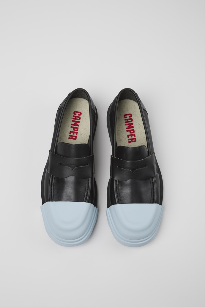 Camper Junction - Mocasines negros de piel para hombre.