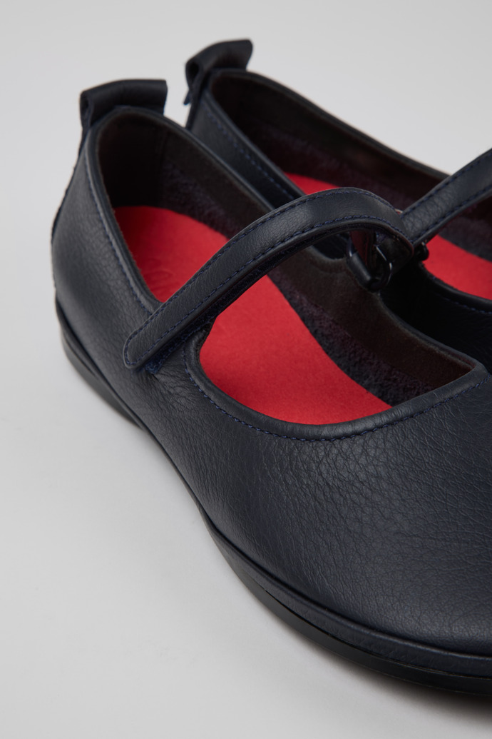 Camper Right - Zapatos de piel azul para mujer.