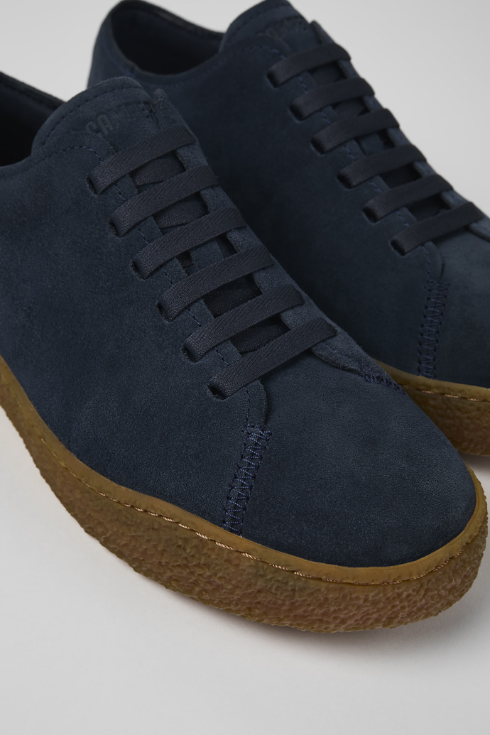 Camper Peu Terreno - Zapatillas azules para hombre de piel nobuk.