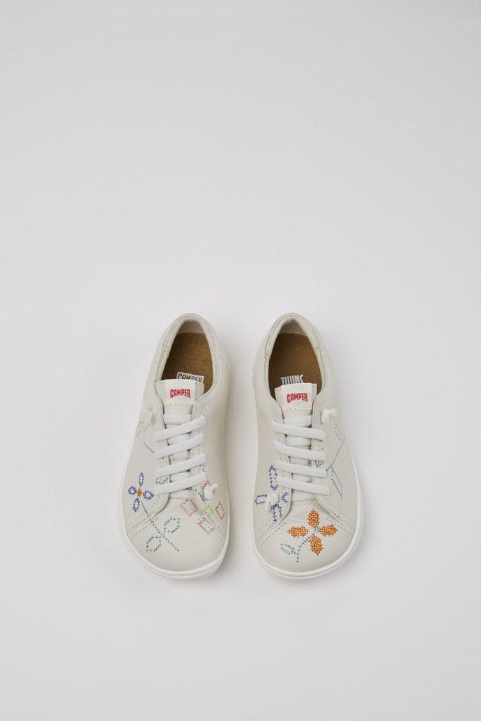 Camper Twins - Zapato infantil de piel blanca.