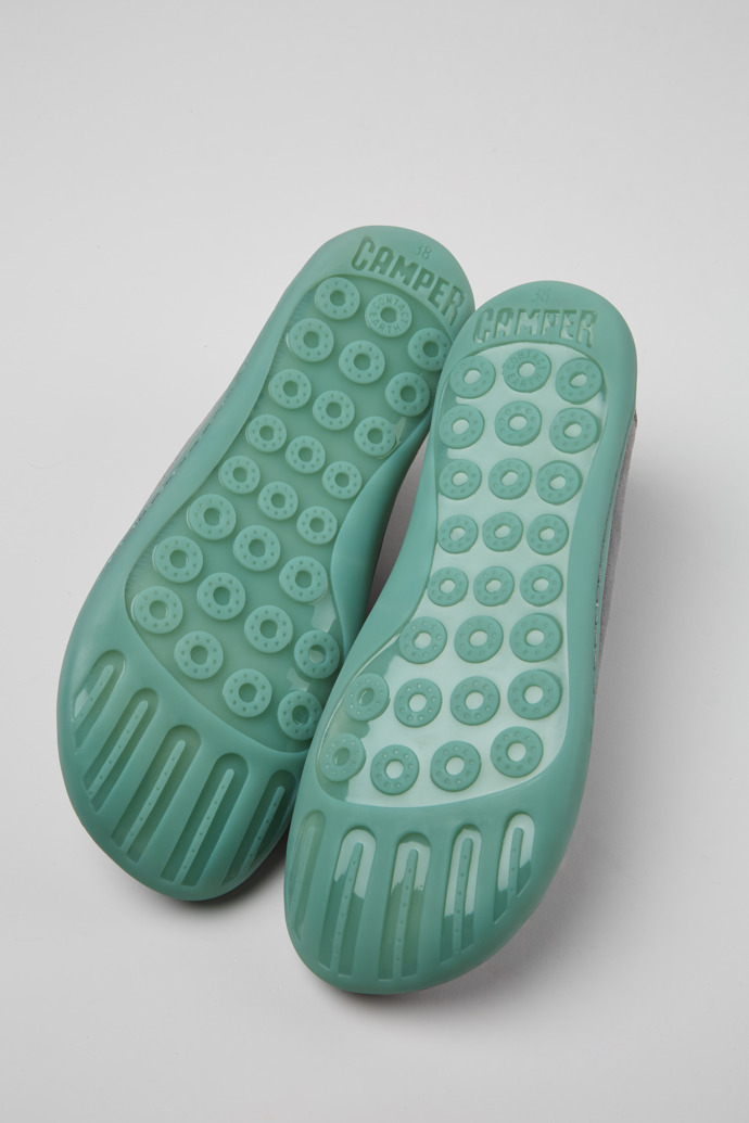Camper Peu - Zapatos de piel nobuk gris para mujer.